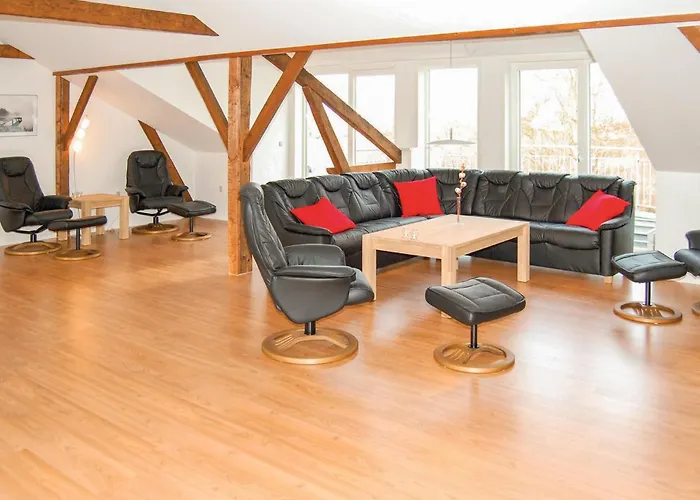 Seven-bedroom In Дом отдыха Bredebro